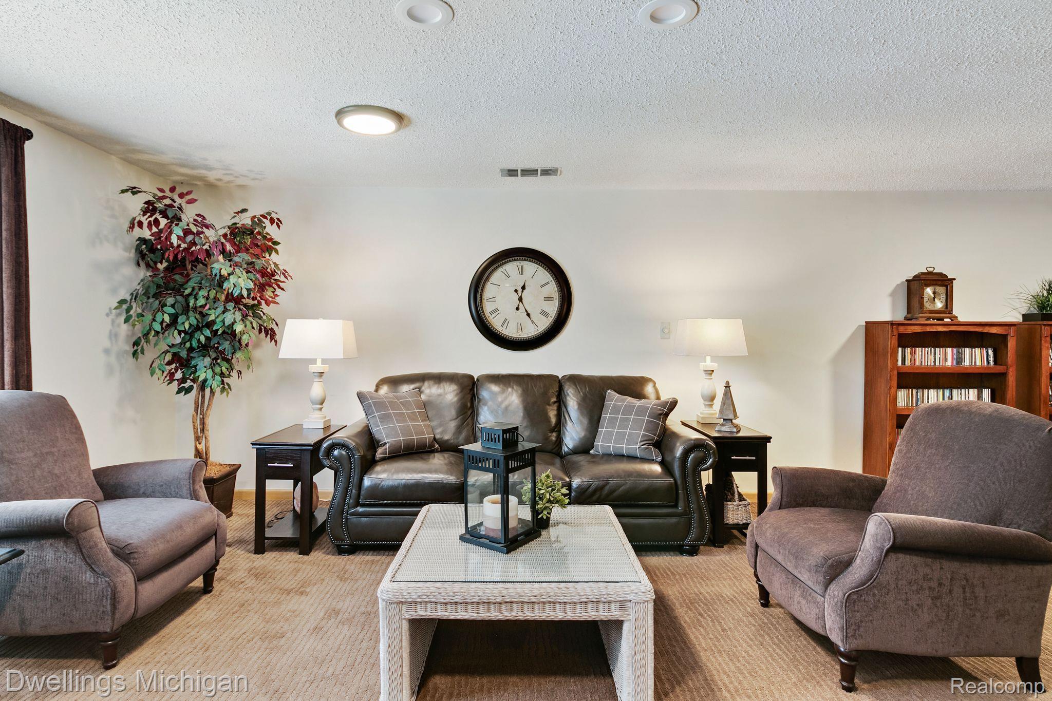 22000 River Ridge Trail Farmington, MI 48335 - Photo 30 of 51 Gallery Image 30