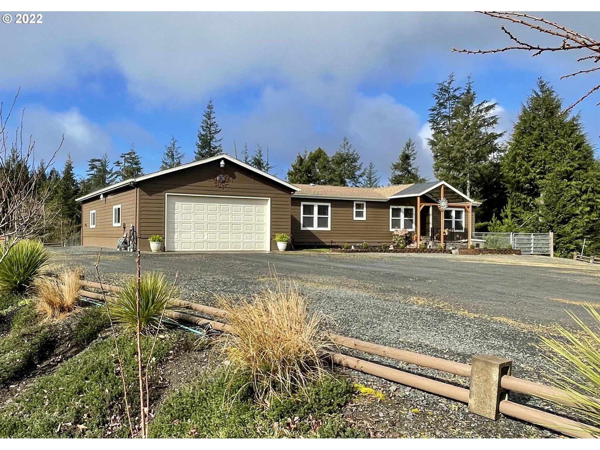 69286 Joshua Rd Bend North Bend, OR 97459 - Photo 1 of 32 Gallery Image 1