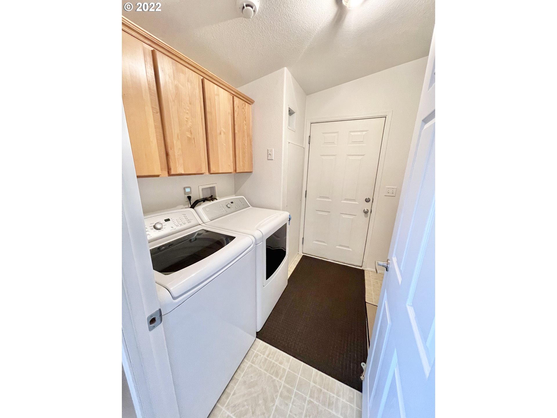 69286 Joshua Rd Bend North Bend, OR 97459 - Photo 19 of 32 Gallery Image 19