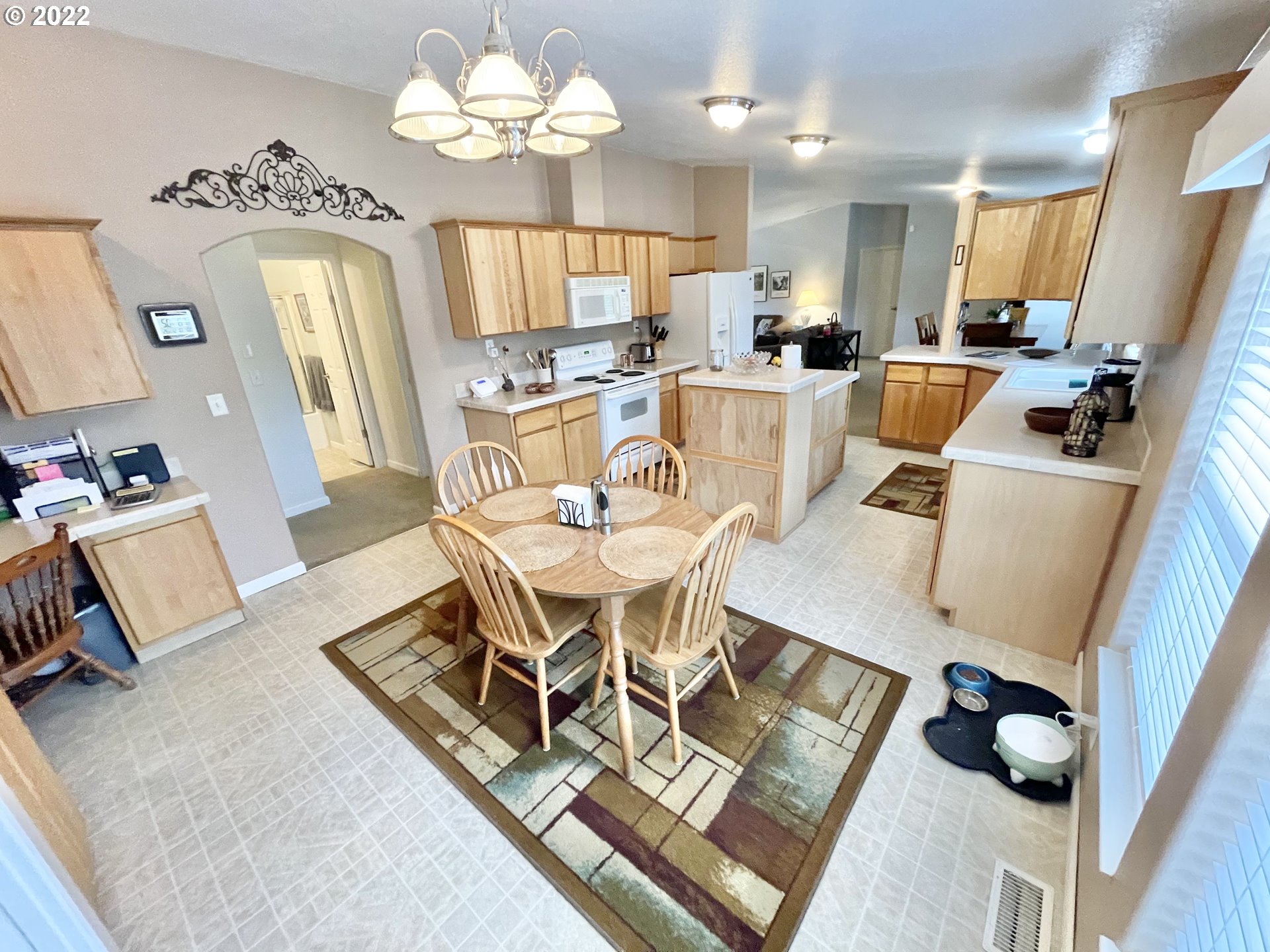 69286 Joshua Rd Bend North Bend, OR 97459 - Photo 6 of 32 Gallery Image 6
