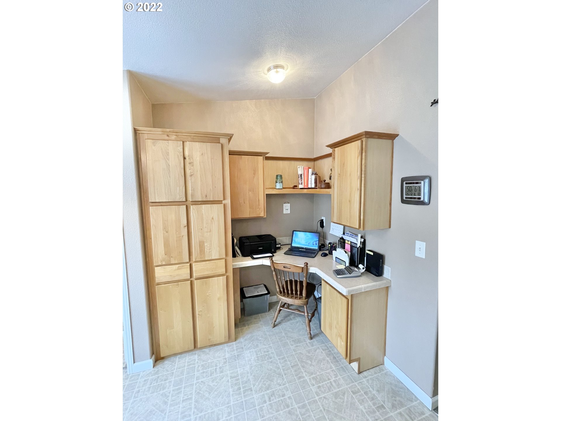 69286 Joshua Rd Bend North Bend, OR 97459 - Photo 9 of 32 Gallery Image 9