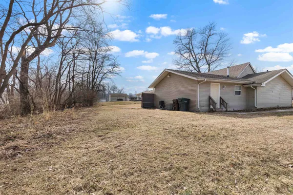 $74,900 | 702 Cambridge Avenue, Rockford, IL 61102