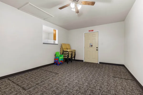$74,900 | 702 Cambridge Avenue, Rockford, IL 61102