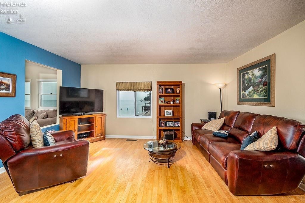9745 West Locust Point Road Oak Harbor, OH 43449 - Photo 15 of 59 Gallery Image 15