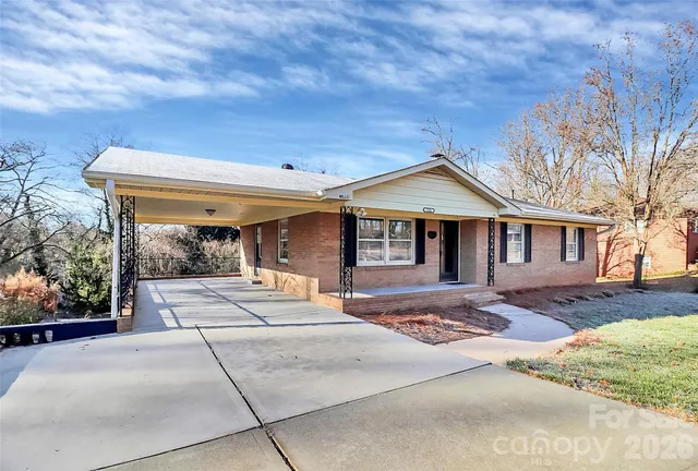 $485,000 | 526 Julia Avenue, Belmont, NC 28012