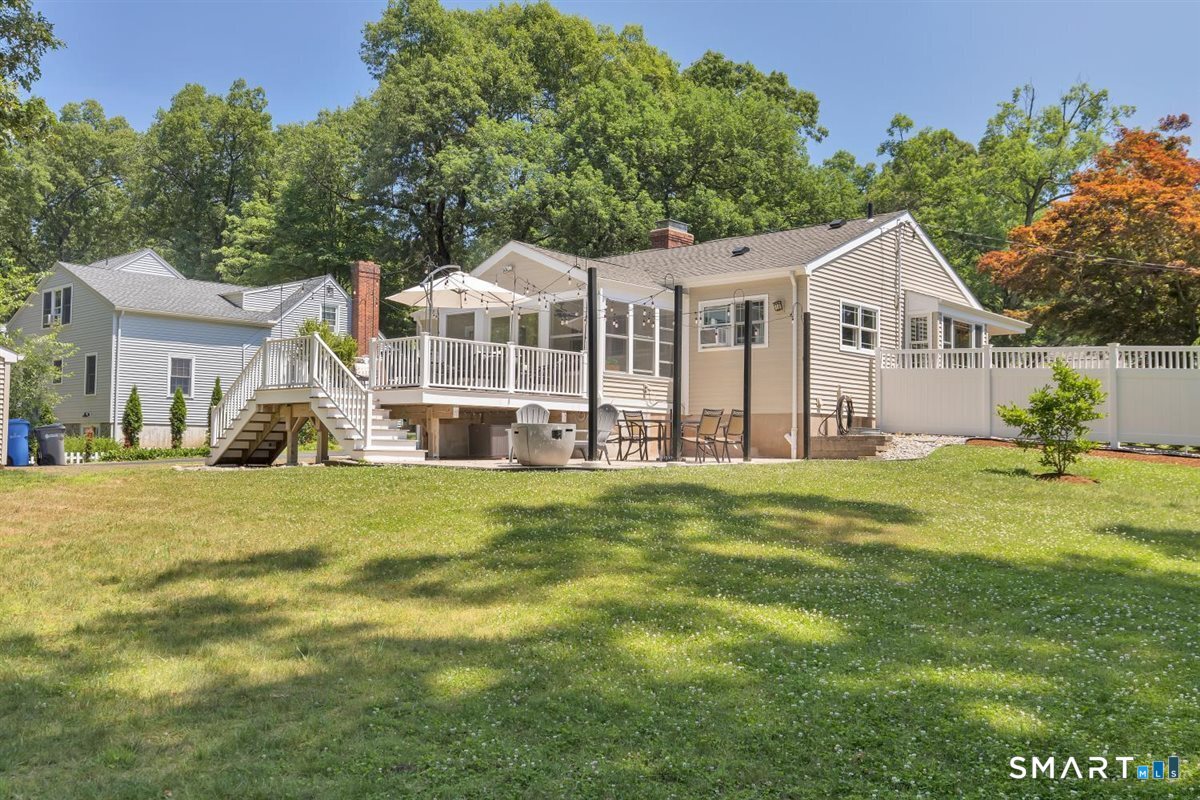 6 Bruce Road Manchester, CT 06040 - Photo 6 of 21 Gallery Image 6