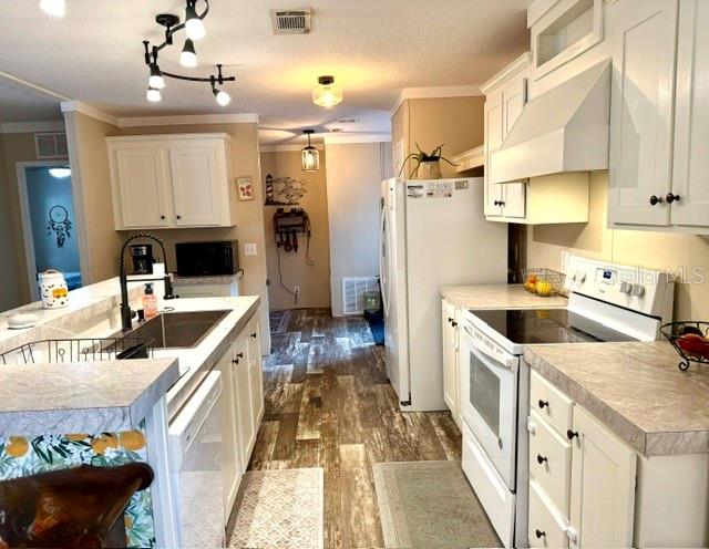 9825 Leguna Street New Port Richey, FL 34654 - Photo 19 of 37 Gallery Image 19