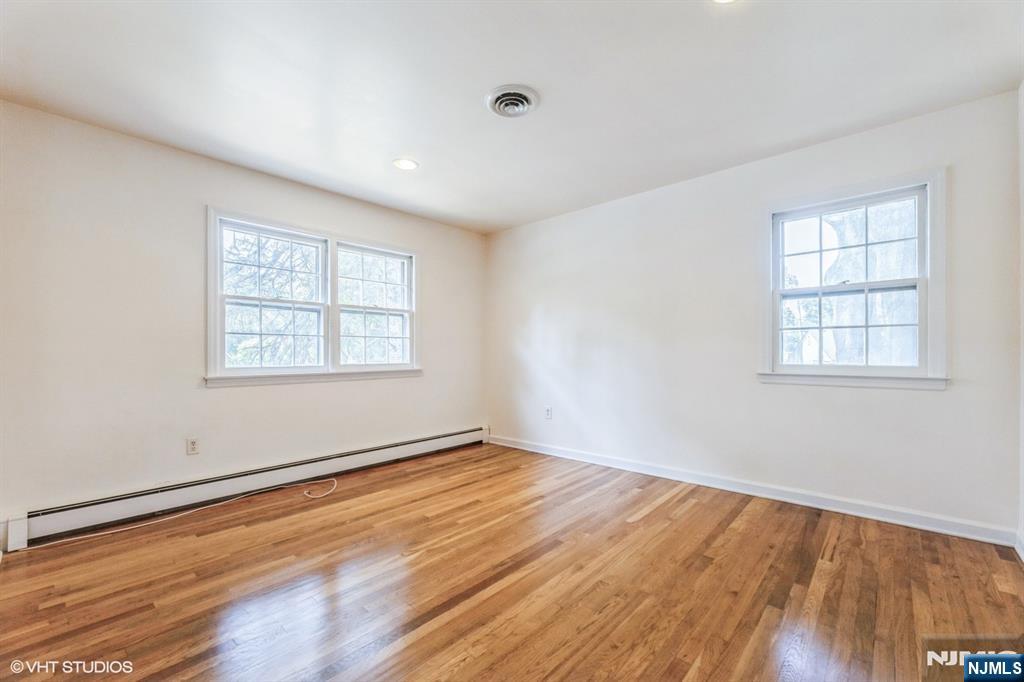 275 Taft Court Paramus, NJ 07652 - Photo 39 of 40