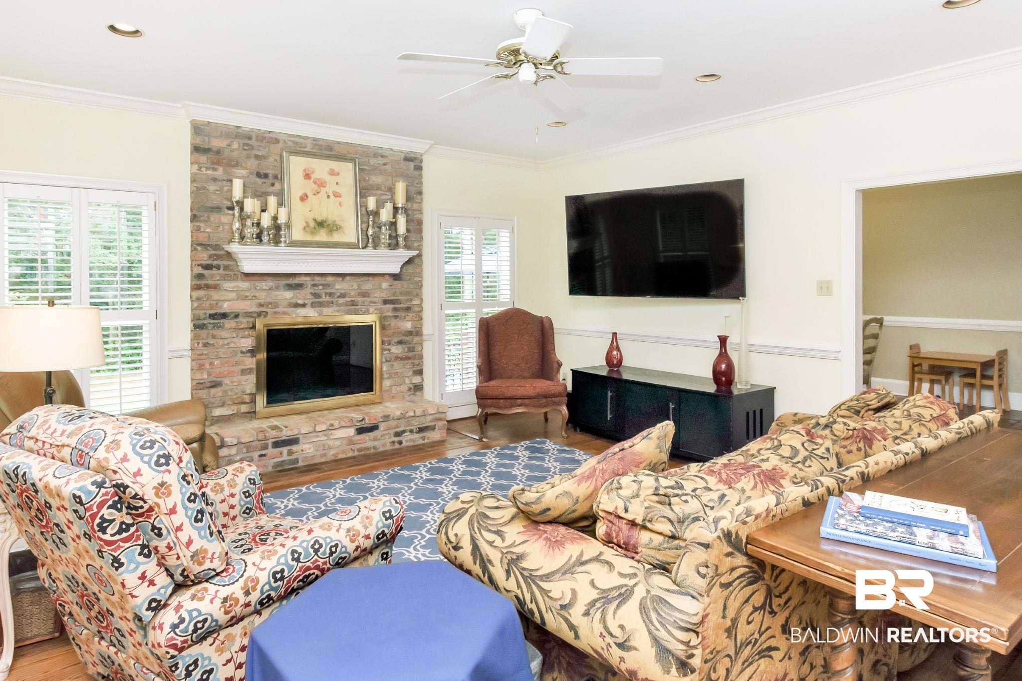 240 Suffolk Road Mobile, AL 36608 - Photo 8 of 49