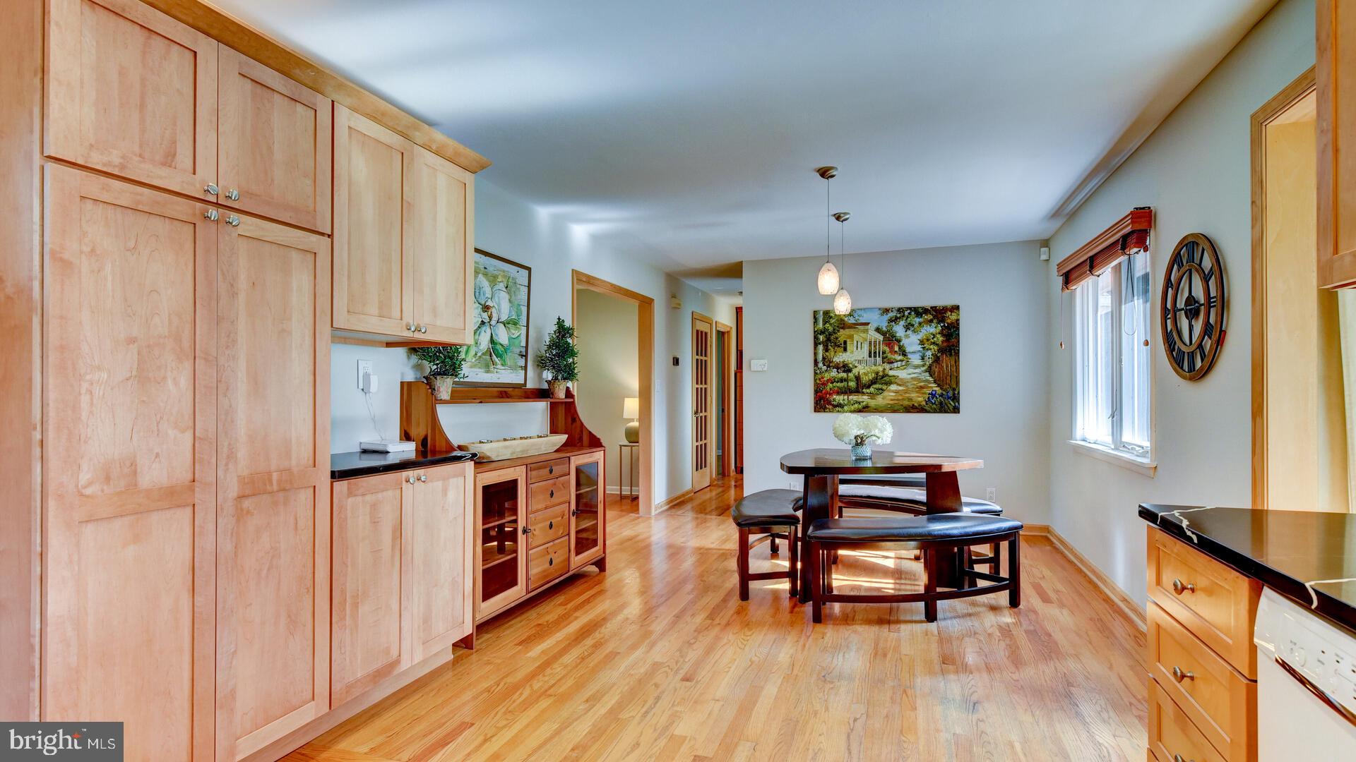 629 Scotch Road Pennington, NJ 08534 - Photo 12 of 55 Kitchen/Dining Area