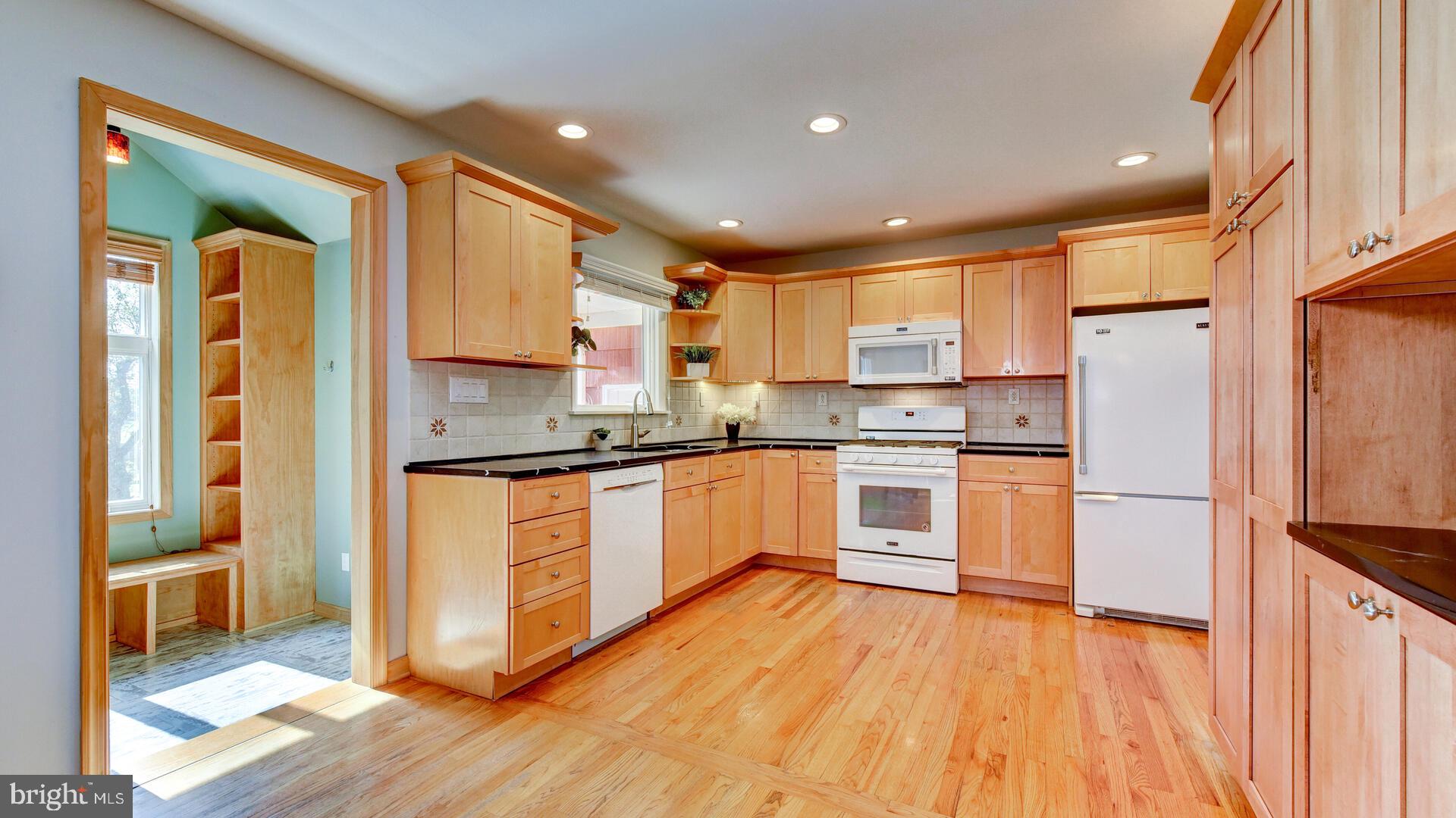 629 Scotch Road Pennington, NJ 08534 - Photo 19 of 55 Kitchen