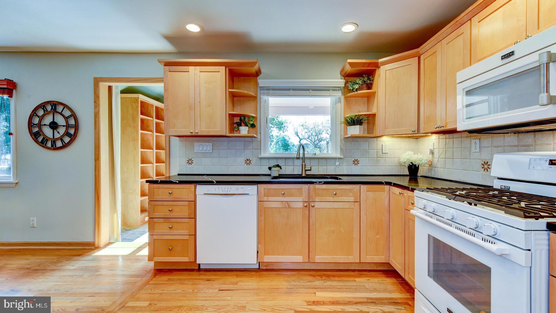 629 Scotch Road Pennington, NJ 08534 - Photo 20 of 55 Kitchen