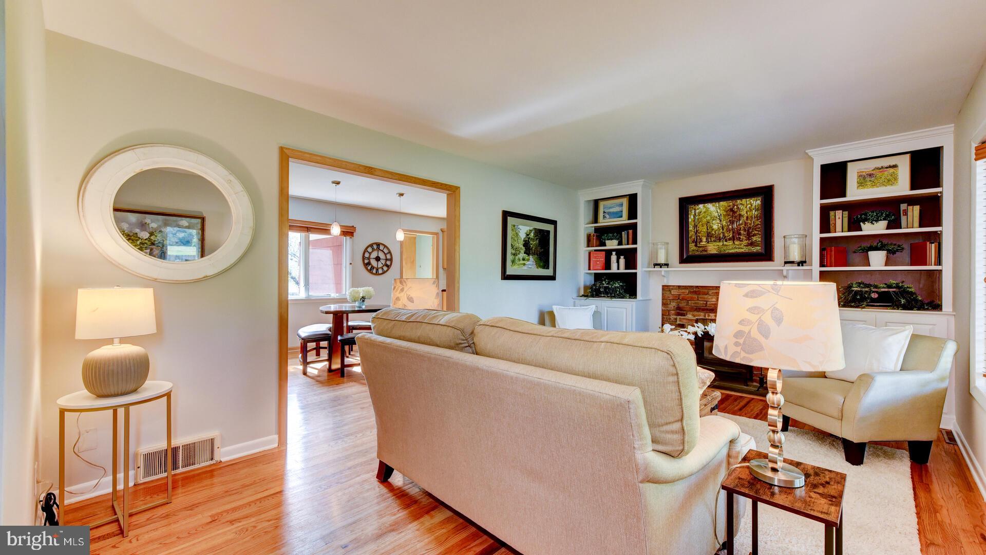 629 Scotch Road Pennington, NJ 08534 - Photo 5 of 55 Living Room