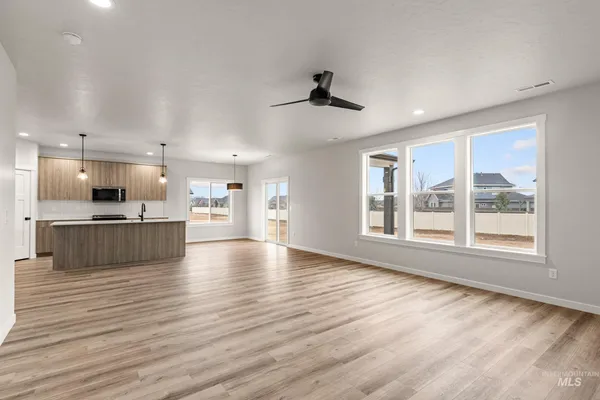 $647,990 | 3780 West Amapola Drive, Meridian, ID 83642