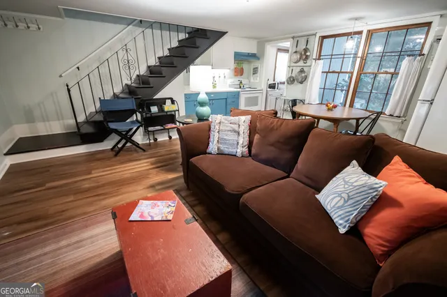 $1,650 | 290.5 Milledge Circle, Athens, GA 30606