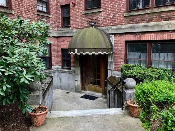 $1,400 | 8 Kilsyth Terrace, Unit 21, Boston, MA 02135