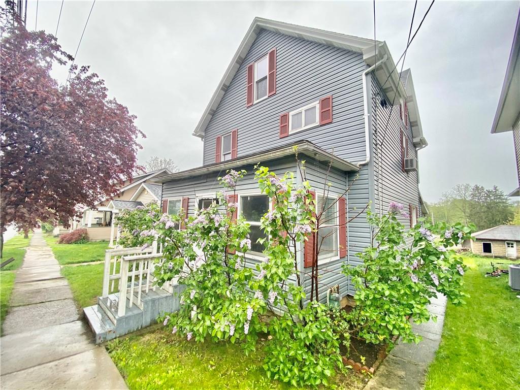 560 Locust Street Indiana, PA 15701 - Photo 2 of 20 Gallery Image 2