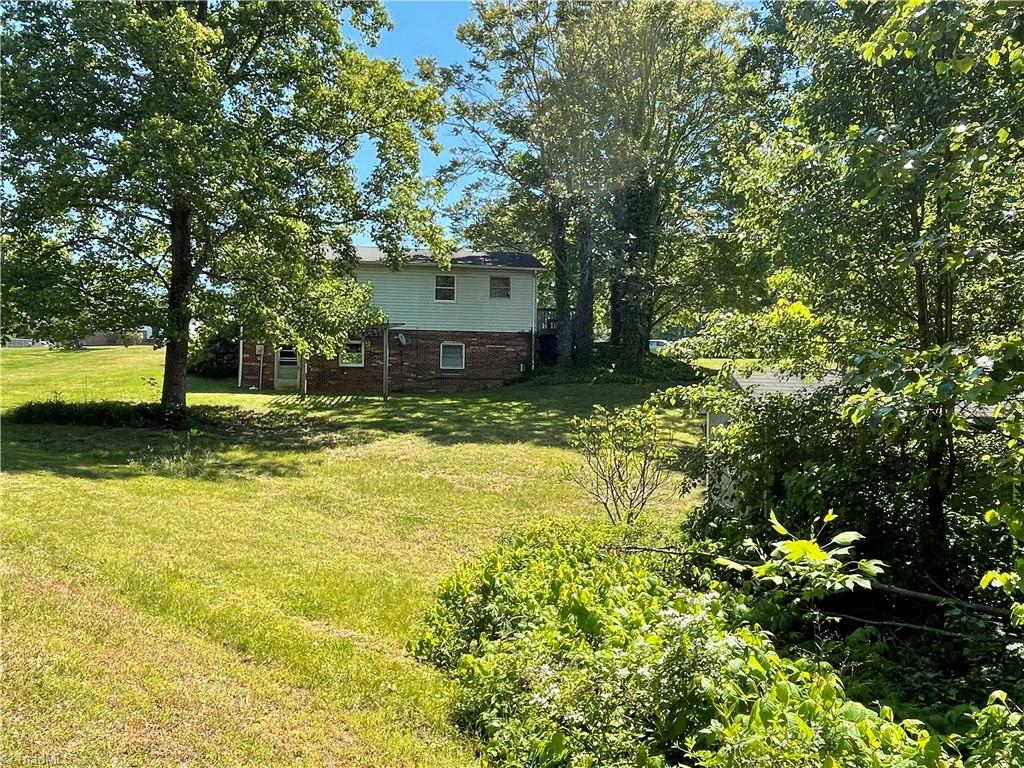 140 Maple Ridge Drive King, NC 27021 - Photo 27 of 32