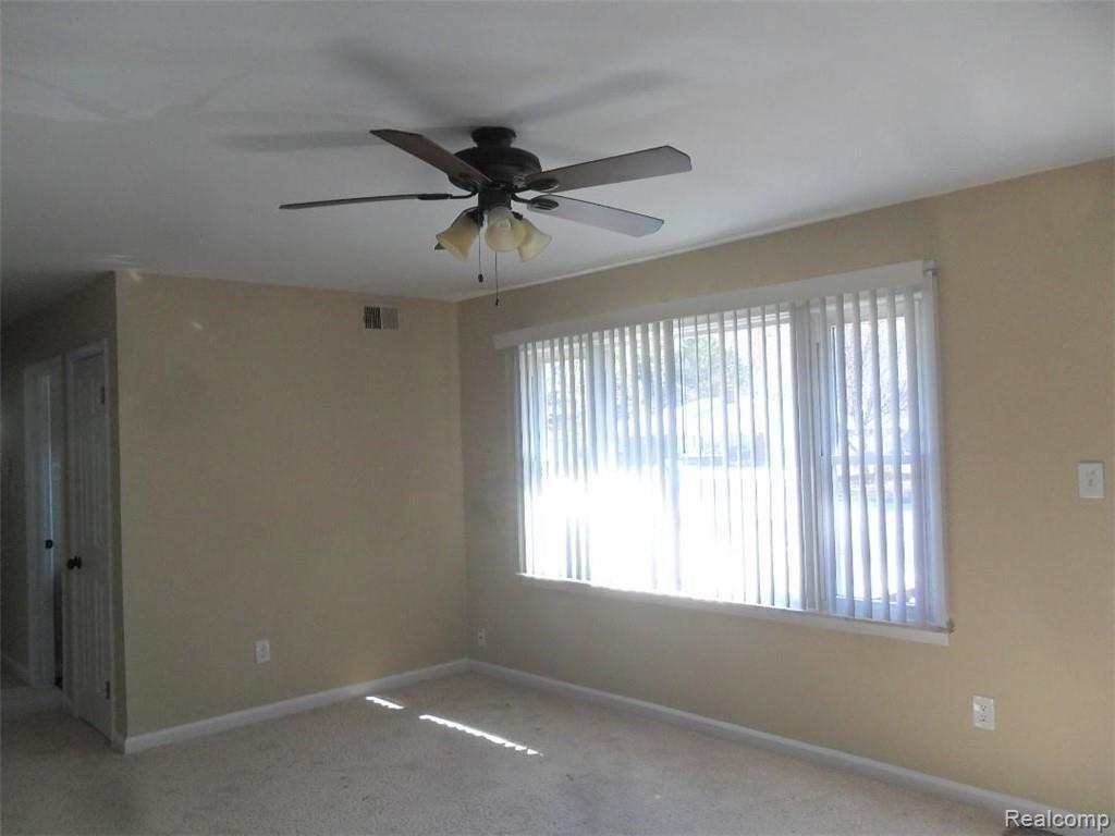 9428 Holland Road Taylor, MI 48180 - Photo 4 of 11 holland lr.JPG