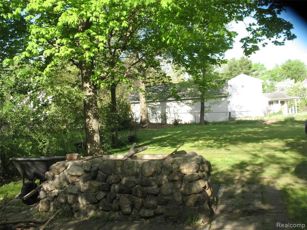 999999 Willhite Road Waterford, MI 48327 - Photo 2 of 6