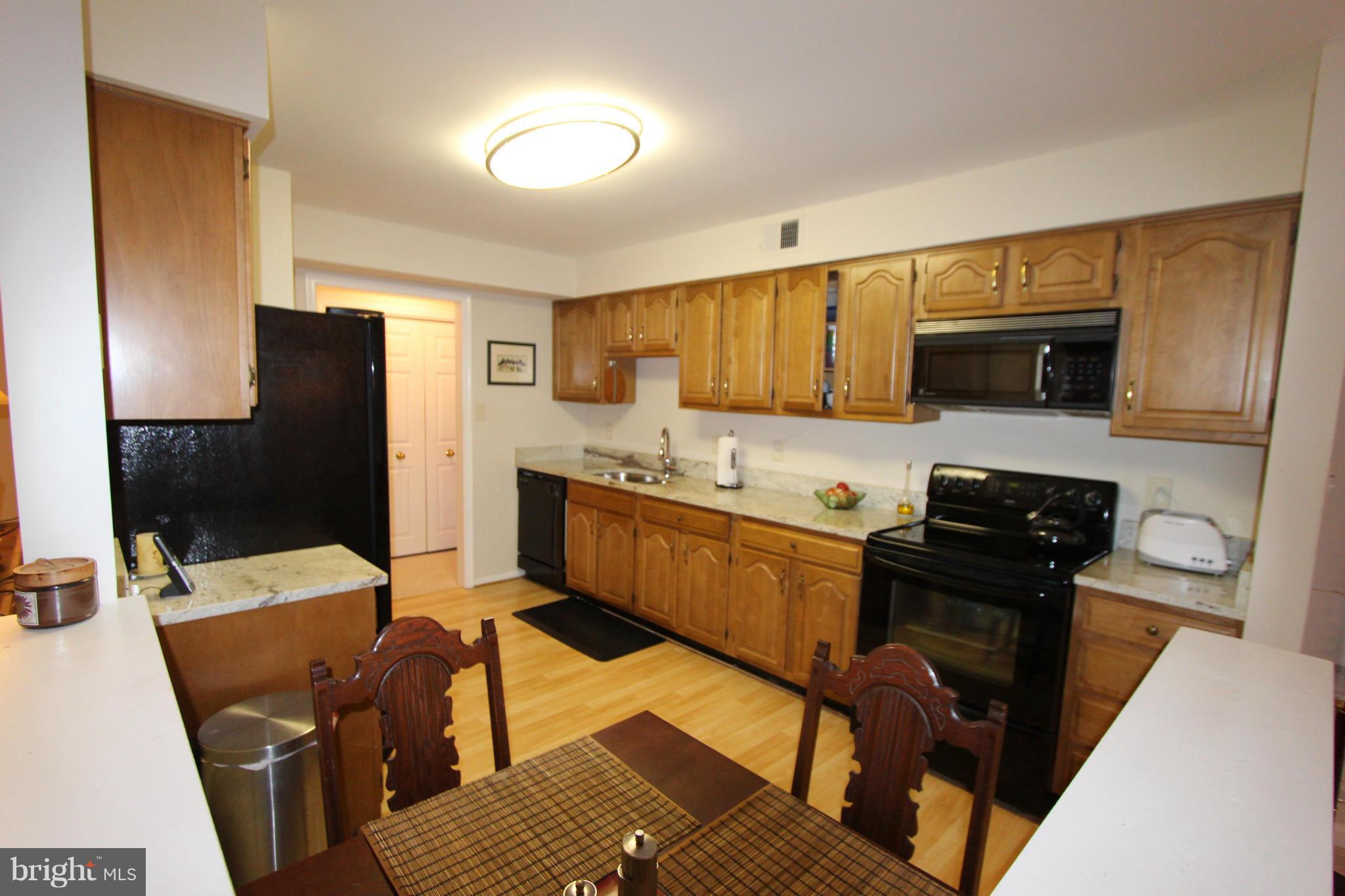 1475 Church Hill Place, Unit 1475 Reston, VA 20194 - Photo 12 of 24 Kitchen