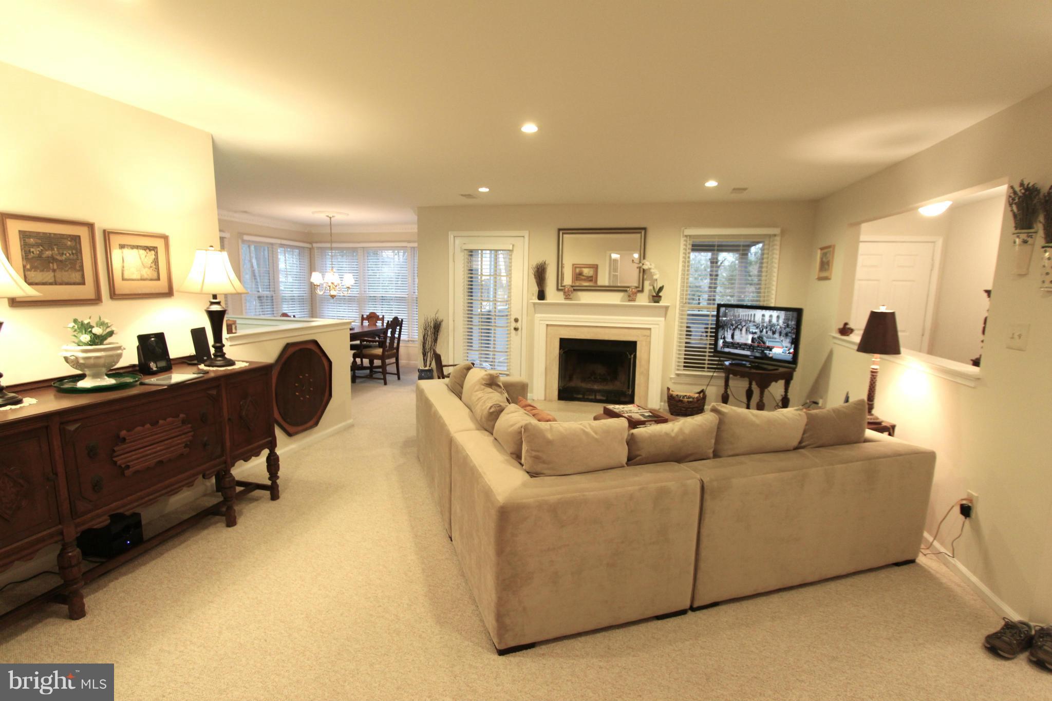 1475 Church Hill Place, Unit 1475 Reston, VA 20194 - Photo 5 of 24 Living Room