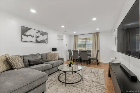 $230,000 | 2 Crescent Drive, Unit 5, Thiells, NY 10984