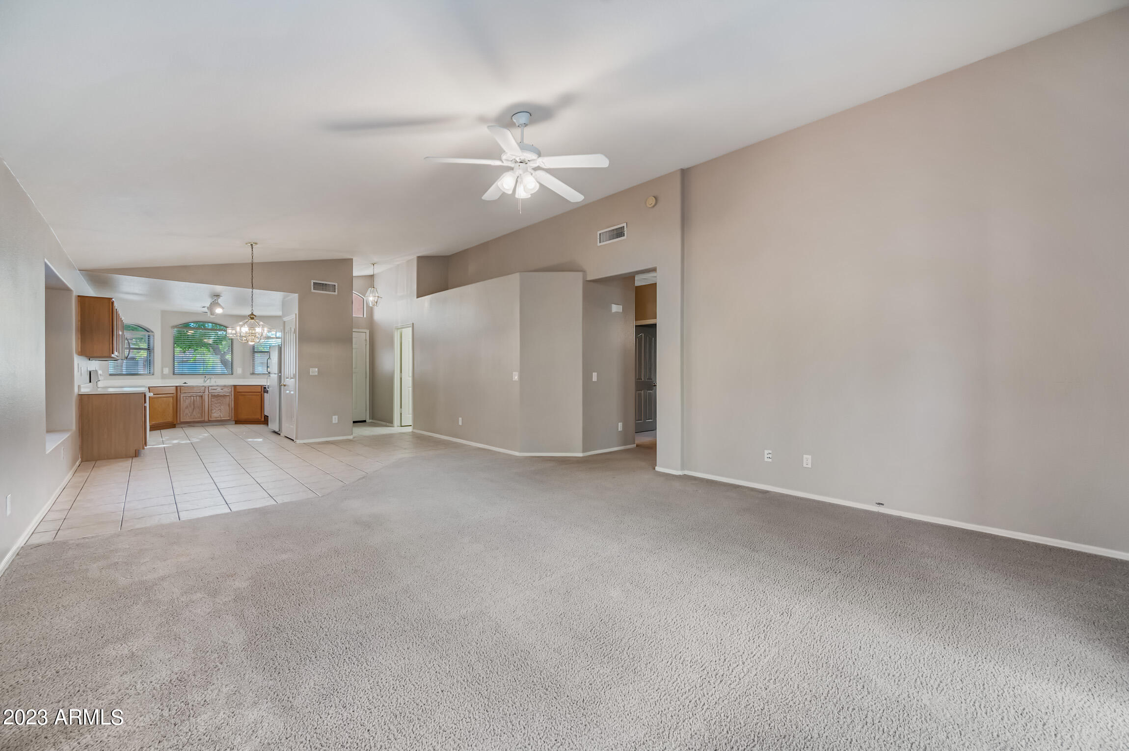 4724 East Swilling Road Phoenix, AZ 85050 - Photo 16 of 35 ocupix-4724ESR-15