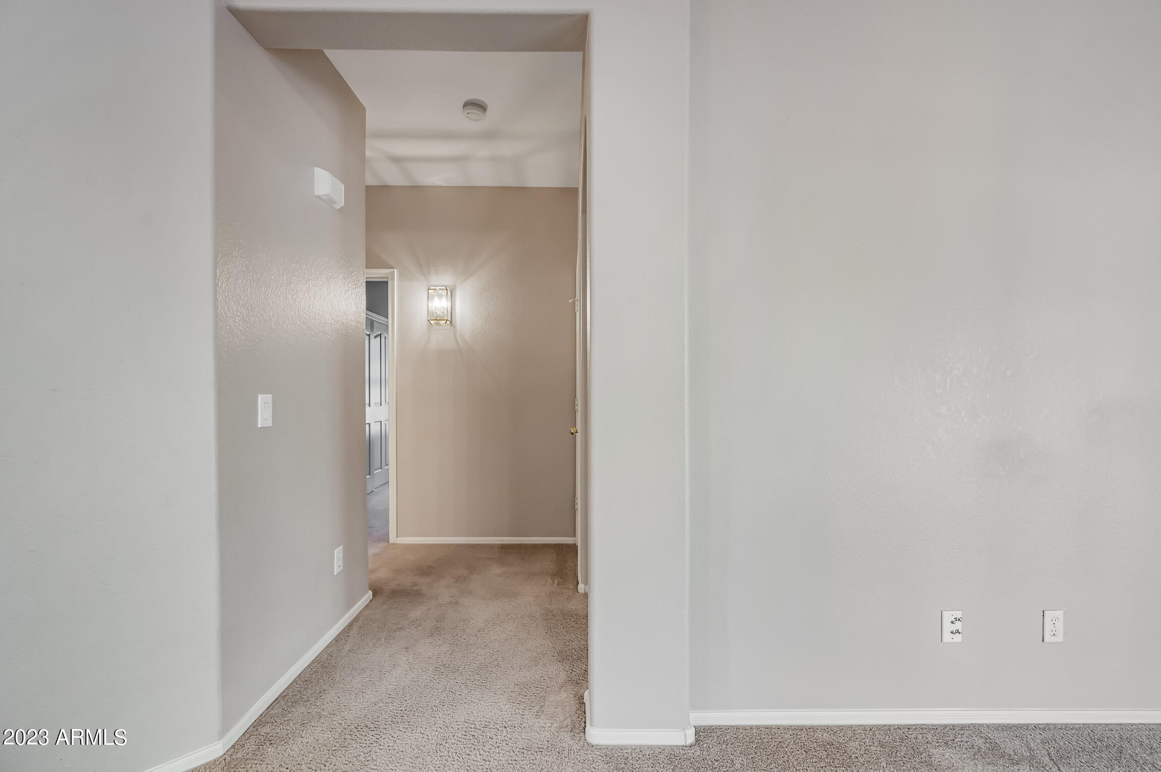 4724 East Swilling Road Phoenix, AZ 85050 - Photo 18 of 35 ocupix-4724ESR-17