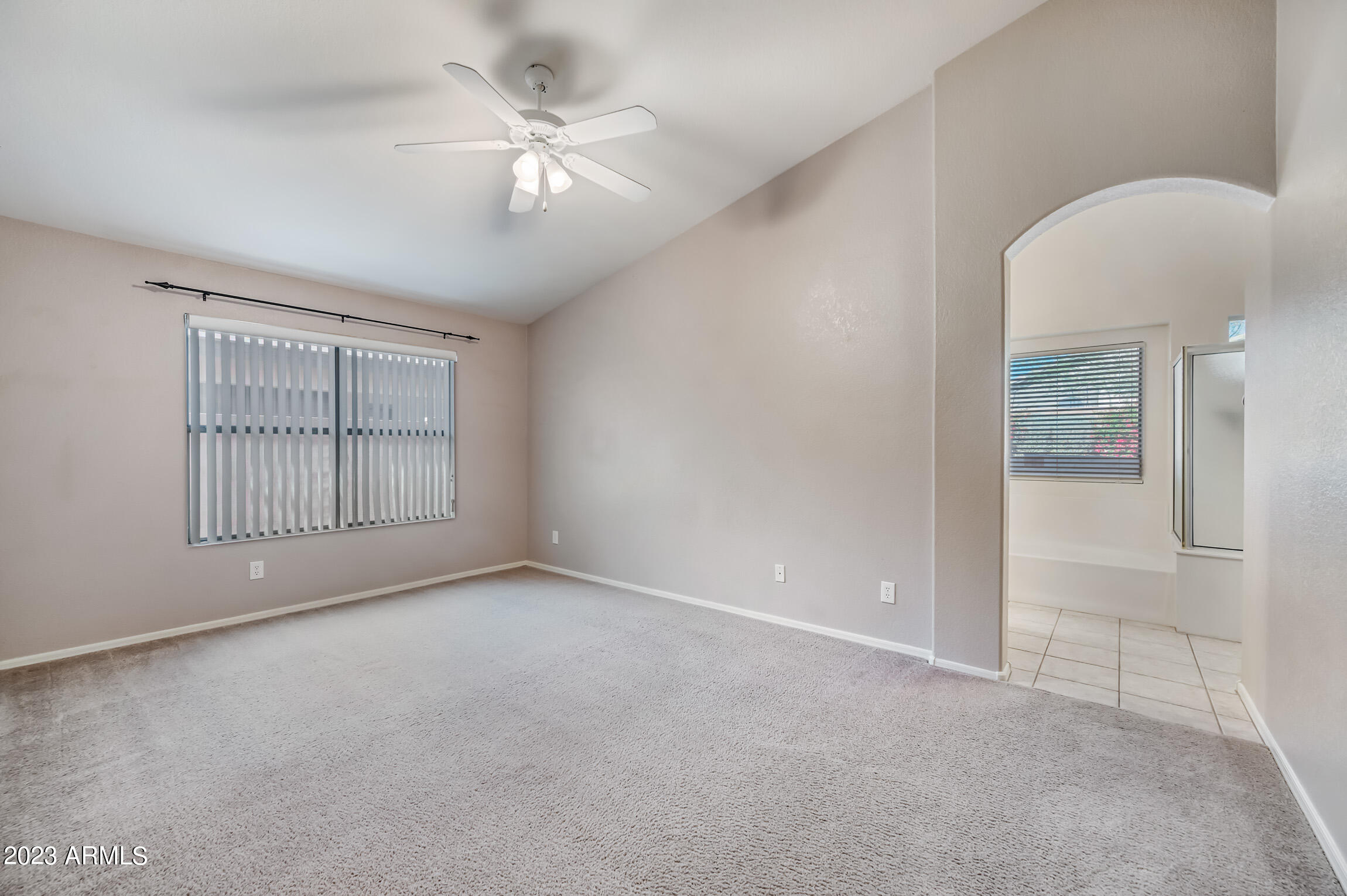 4724 East Swilling Road Phoenix, AZ 85050 - Photo 20 of 35 ocupix-4724ESR-19
