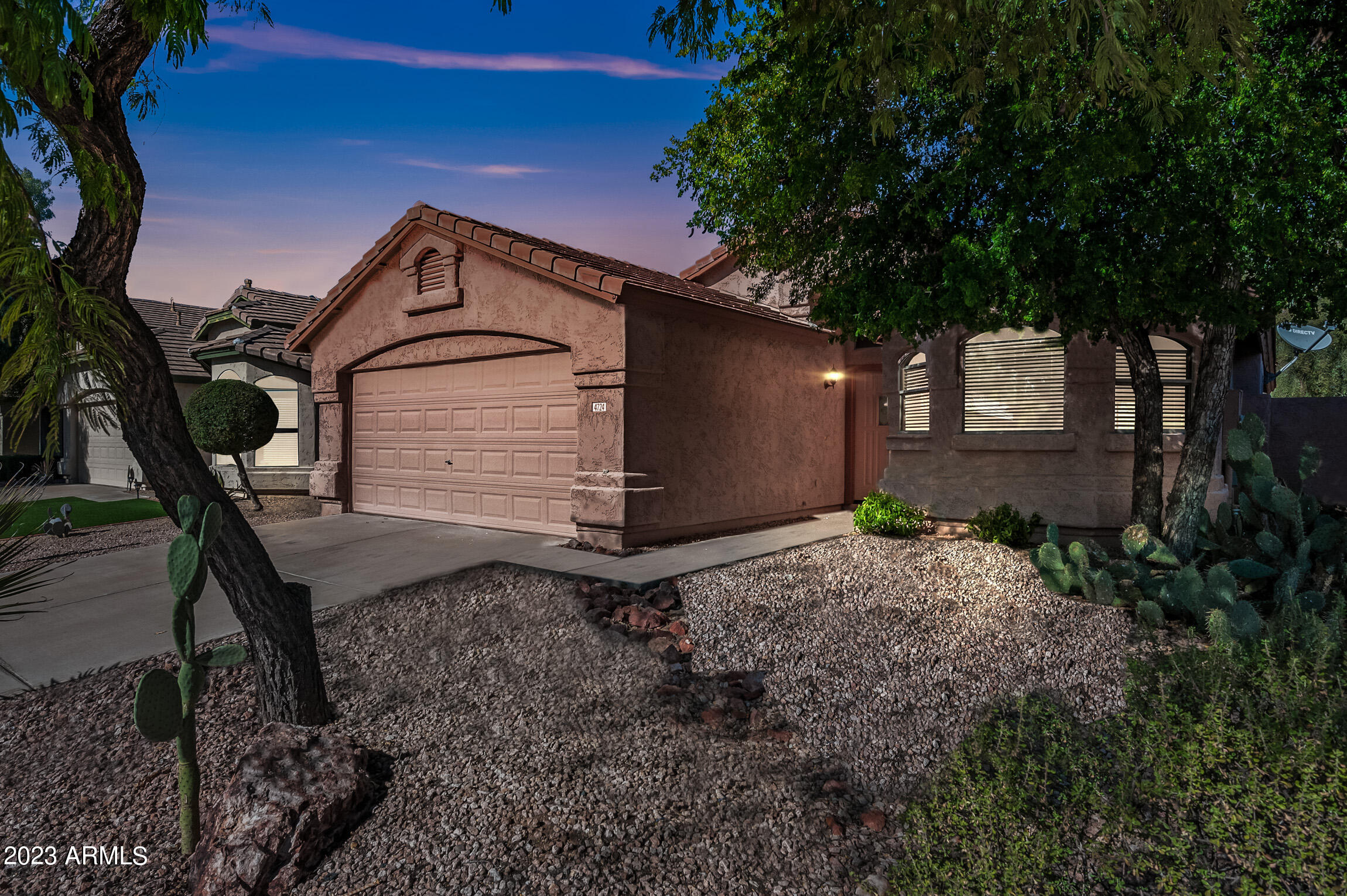 4724 East Swilling Road Phoenix, AZ 85050 - Photo 2 of 35 ocupix-4724ESR-VTC-1