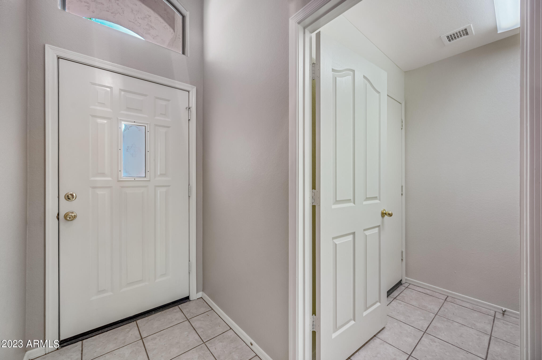 4724 East Swilling Road Phoenix, AZ 85050 - Photo 31 of 35 ocupix-4724ESR-30