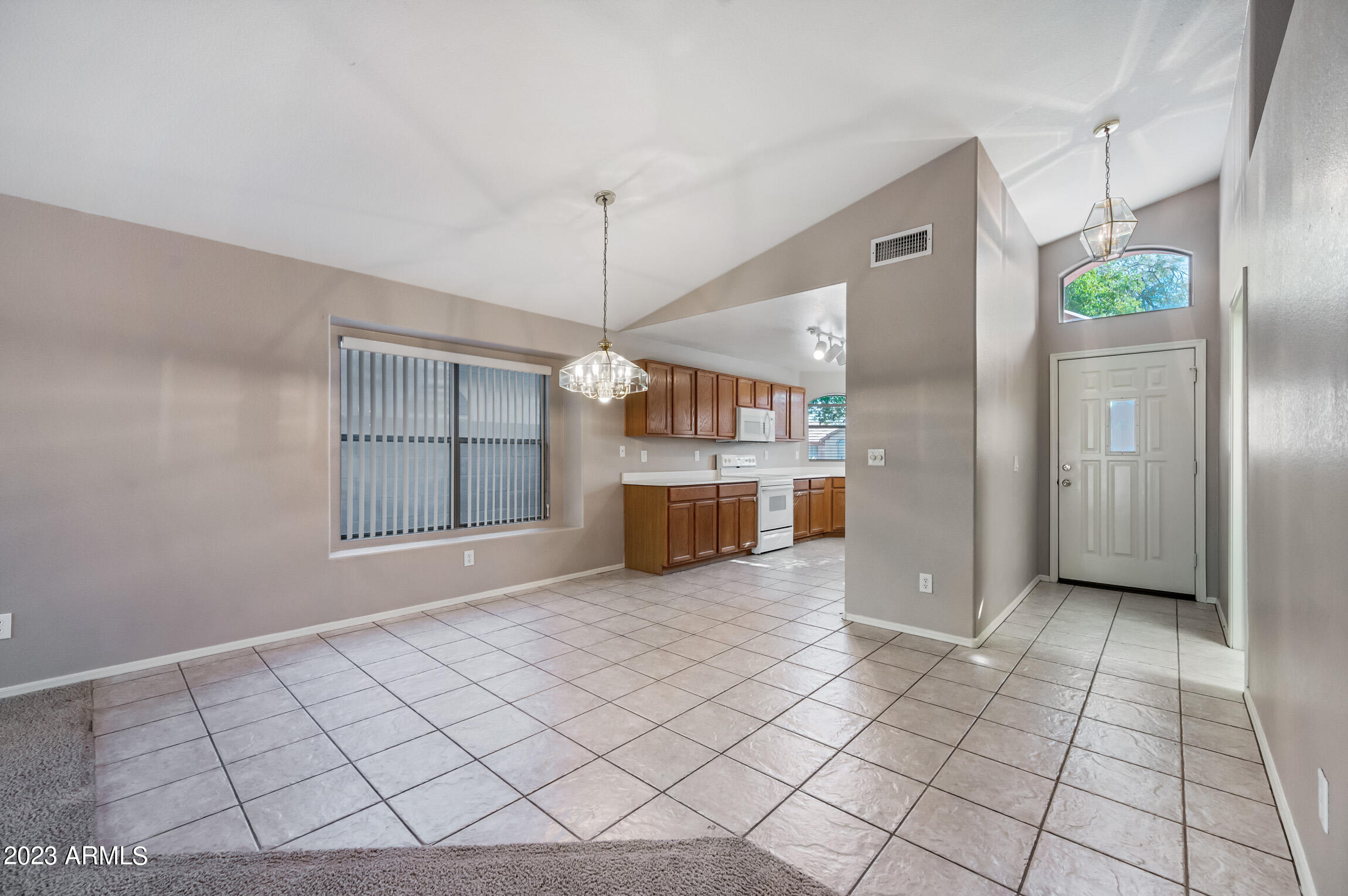 4724 East Swilling Road Phoenix, AZ 85050 - Photo 7 of 35 ocupix-4724ESR-6