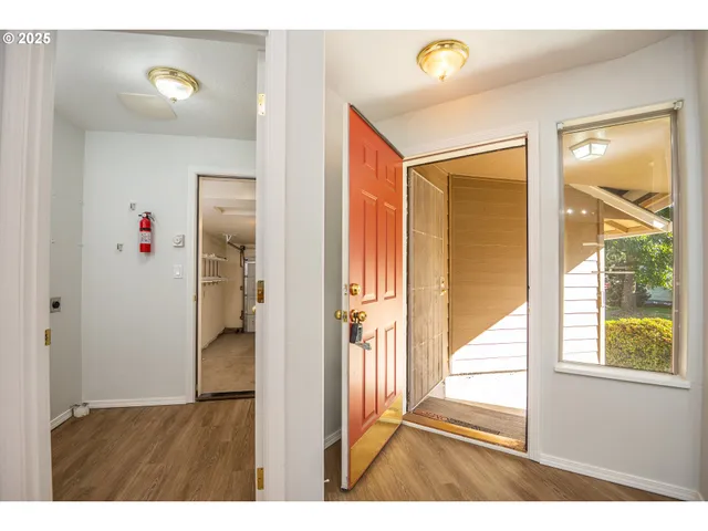 $274,900 | 957 Benjamin Avenue, Cottage Grove, OR 97424