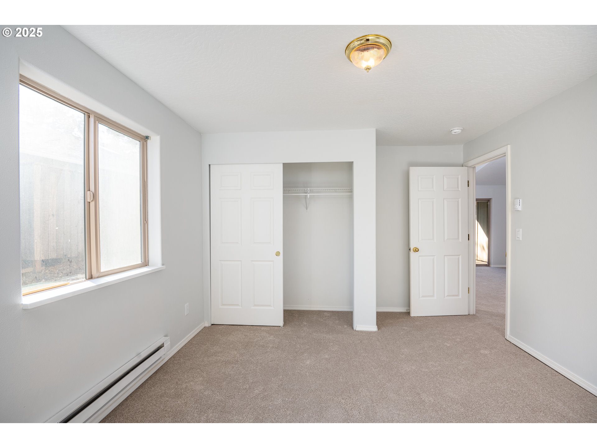 957 Benjamin Avenue Cottage Grove, OR 97424 - Photo 10 of 17 Bedroom