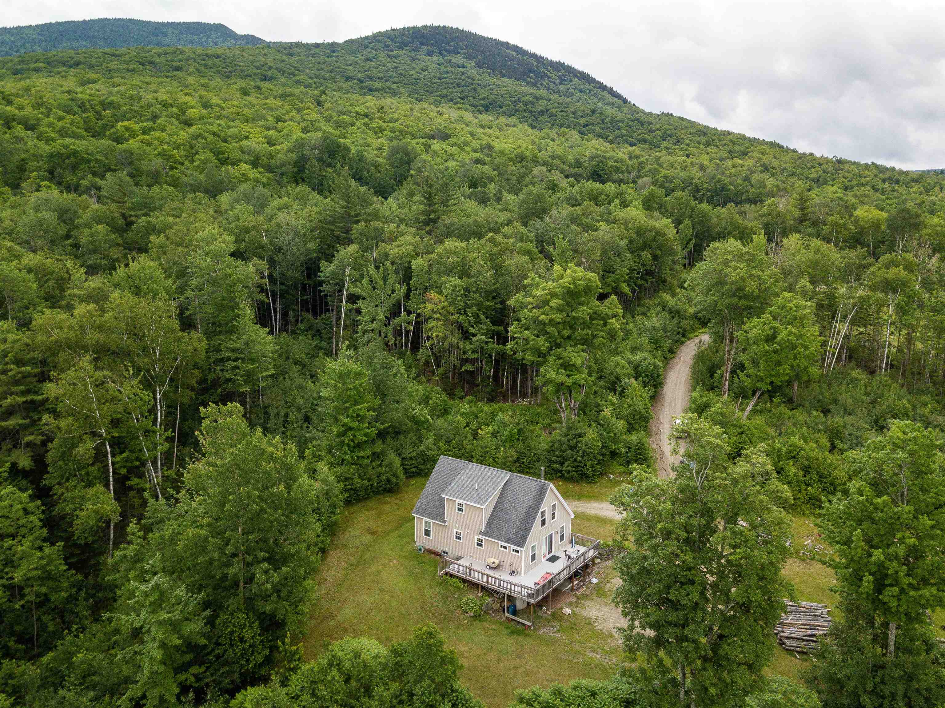 22 Billbarb Road Carroll, NH 03598 - Photo 4 of 17 Gallery Image 4