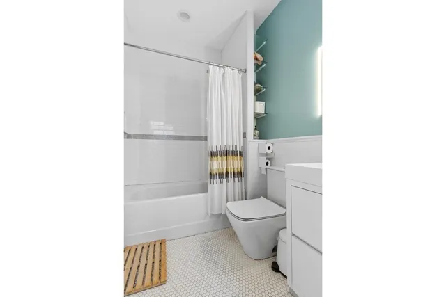 $2,650 | 28 Beacon Street, Unit 3, Somerville, MA 02143
