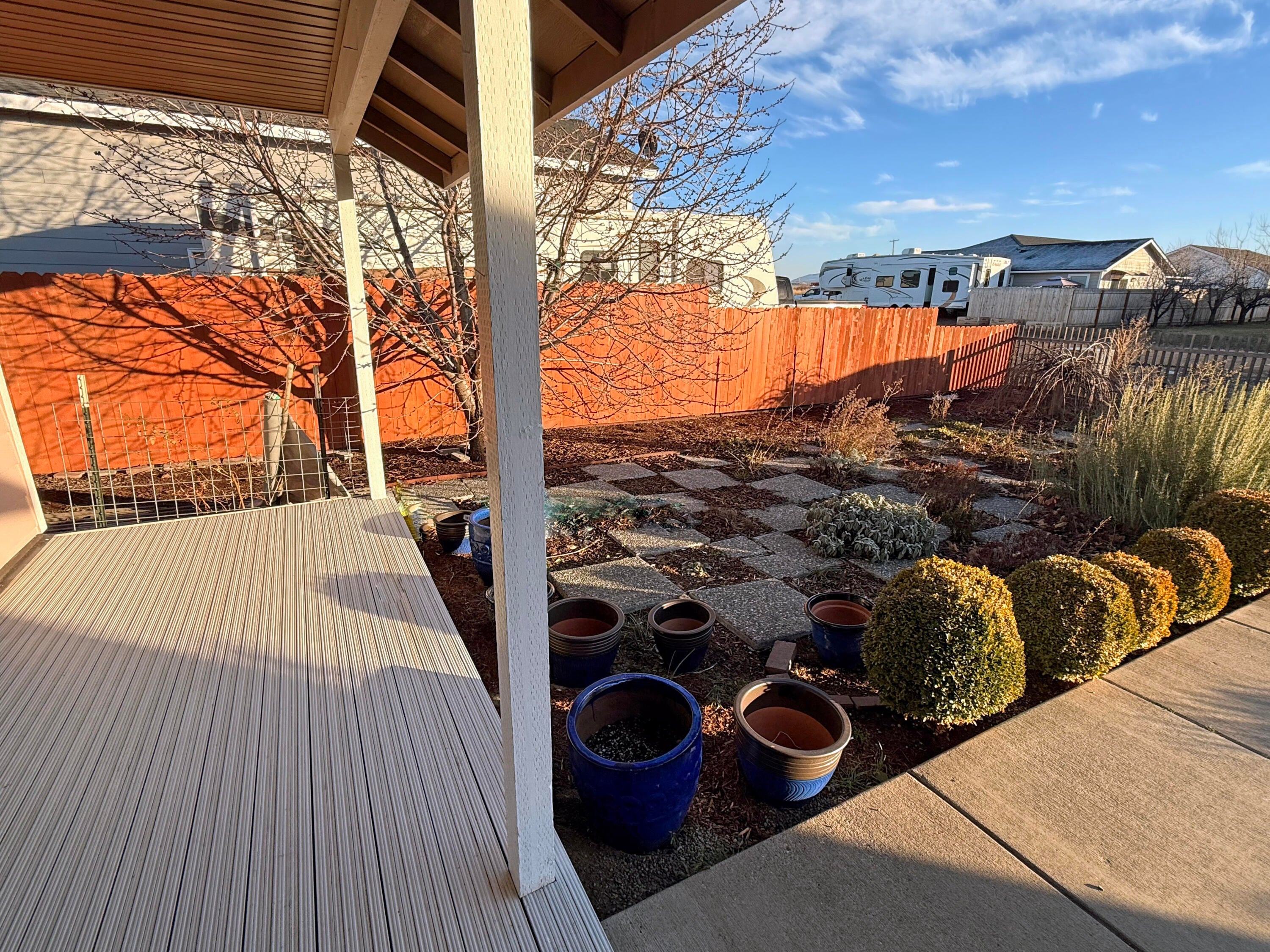 514 Scenic Loop Culver, OR 97734 - Photo 5 of 28 front covered porch