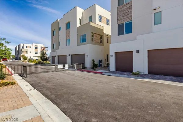 $2,500 | 10013 Hematite Place, Las Vegas, NV 89143