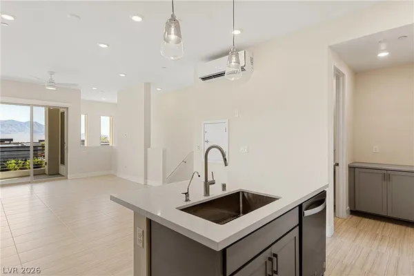 $2,500 | 10013 Hematite Place, Las Vegas, NV 89143