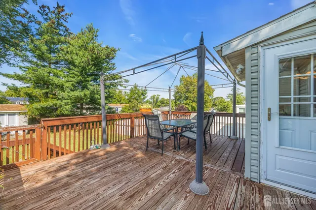 $699,900 | 17 Heather Drive, Old Bridge, NJ 08857