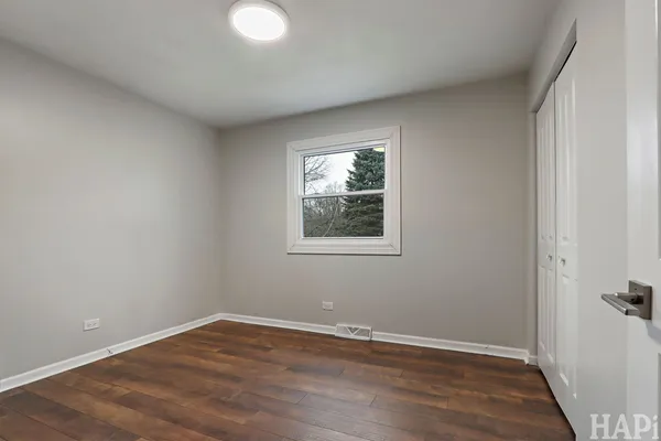 $339,999 | 38132 North Manor Avenue, Beach Park, IL 60087
