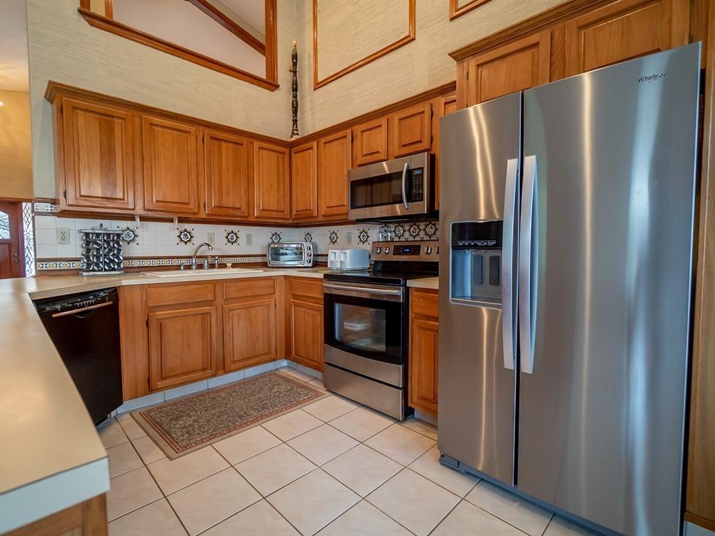 27 Sailfish Lane Ocean Ridge, FL 33435 - Photo 21 of 40 021_Full Kitchen