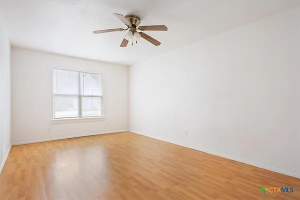 $199,900 | 320 East Davilla Street, Bartlett, TX 76511