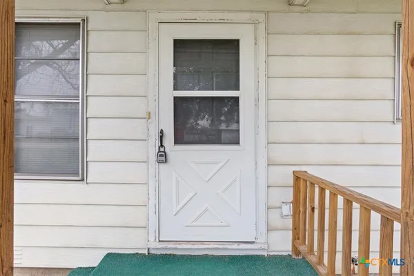 $199,900 | 320 East Davilla Street, Bartlett, TX 76511