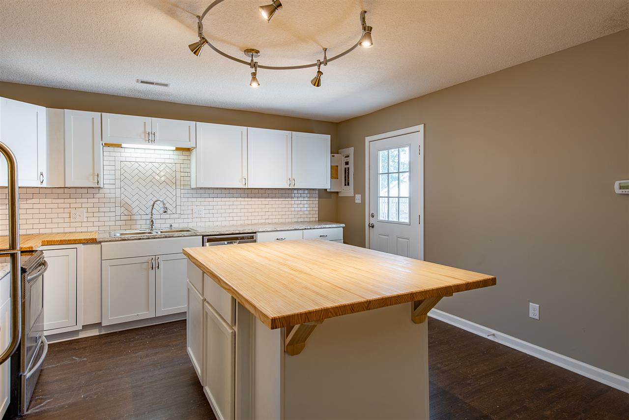 5429 Rothermere Drive Fort Wayne, IN 46835 - Photo 9 of 21 Gallery Image 9