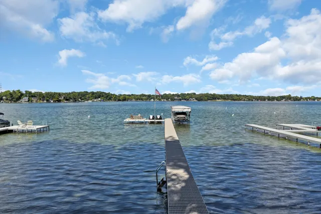 $1,875,000 | 134 West Park Drive, Twin Lakes, WI 53181