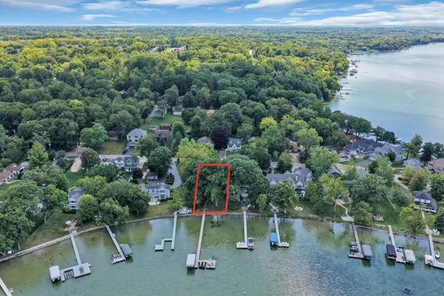 $1,875,000 | 134 West Park Drive, Twin Lakes, WI 53181