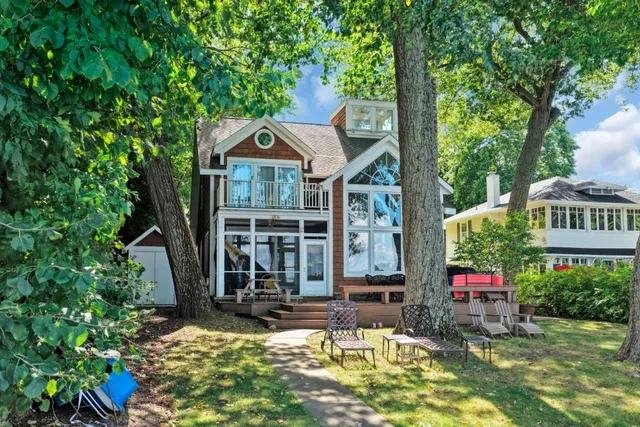 $1,875,000 | 134 West Park Drive, Twin Lakes, WI 53181