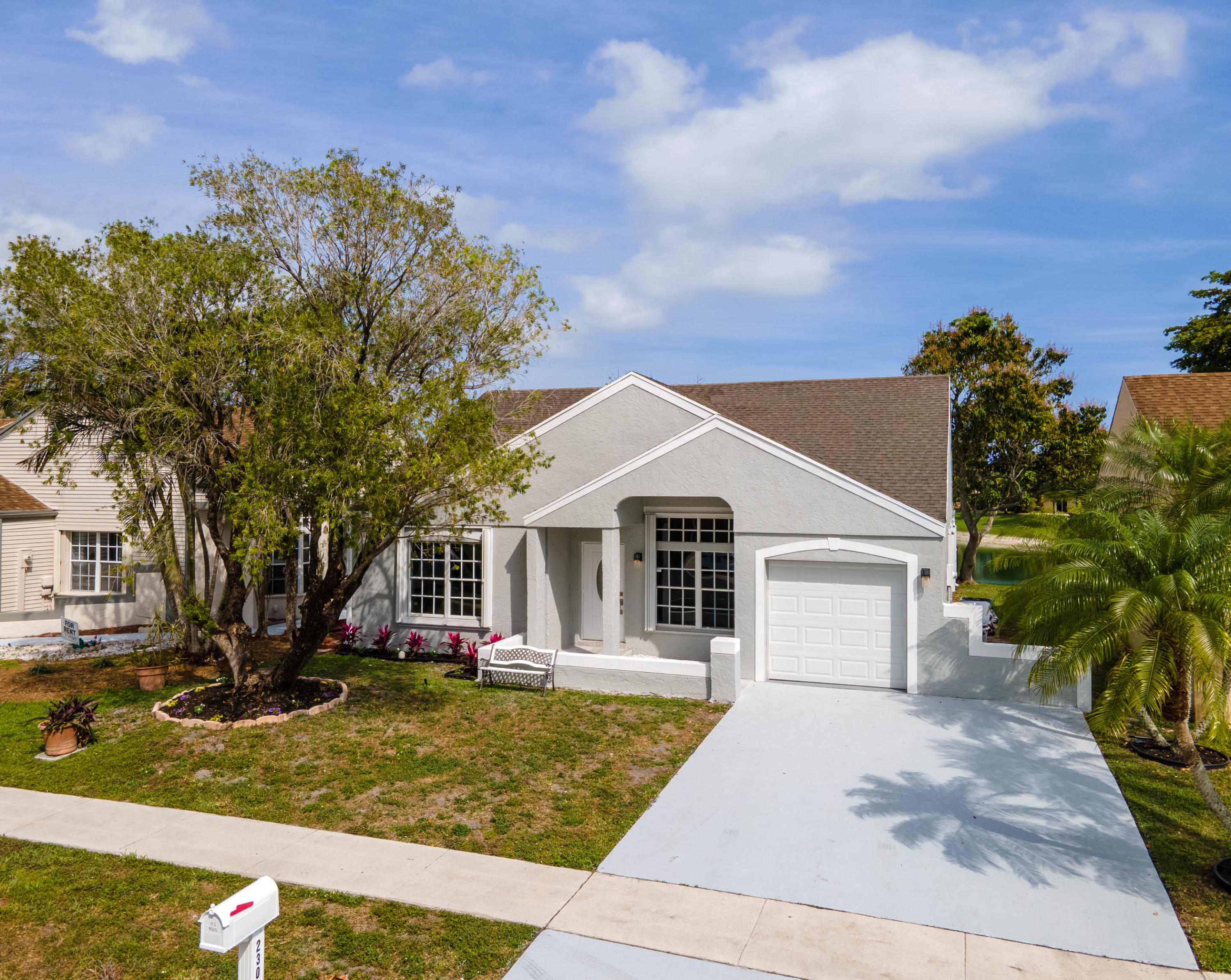 23040 Floralwood Lane Boca Raton, FL 33433 - Photo 21 of 26 Curb